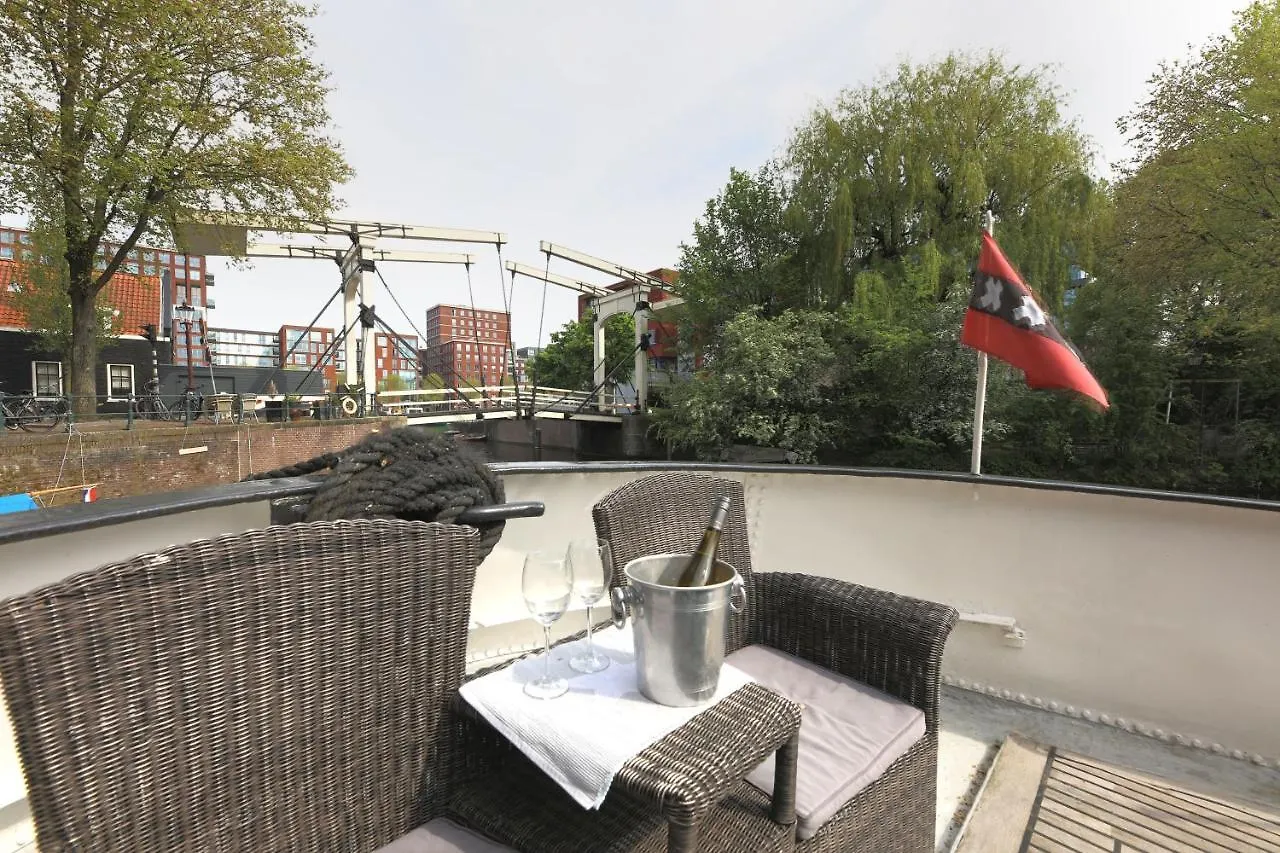 Bed and Breakfast Houseboat Volle Maan Амстердам Нидерланды
